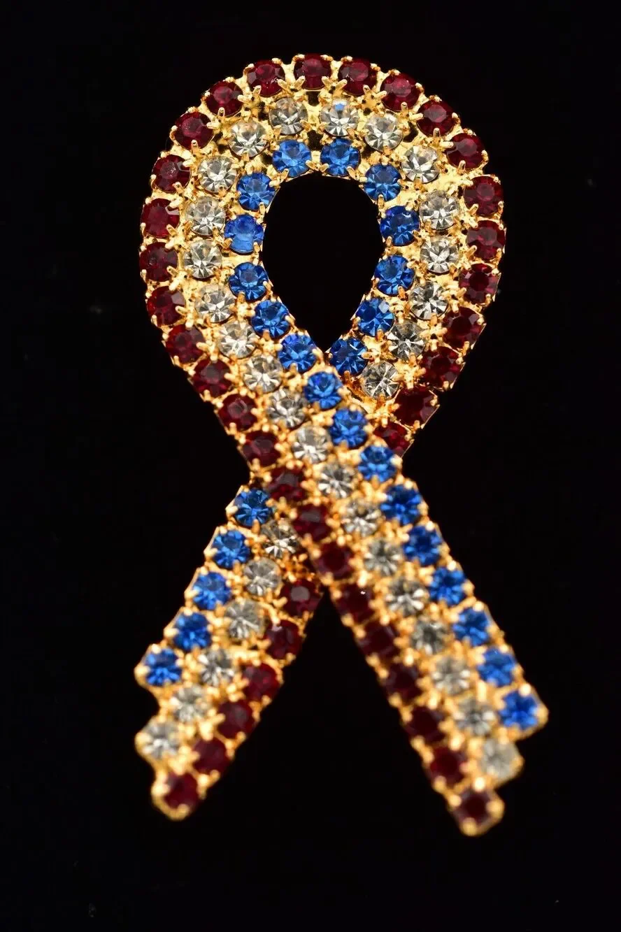 Vintage Crystal Ribbon Bow Pin Brooch Red Blue Crystal Flag Patriotic USA BinBG